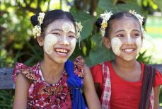 Birmanie : longyi et thanaka