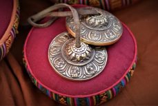 Les cymbales Tibétaines ou  Tingsha
