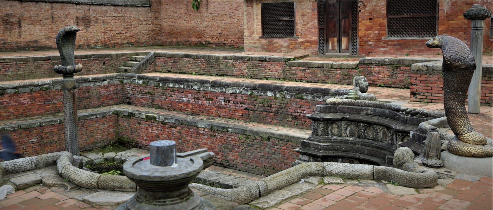 Bhaktapur bassin aux serpents du palais royal